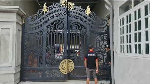 Cổng tự động sắt CNC mỹ thuật 2 cánh dày 10ly