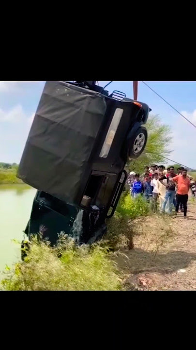 emotional song Accident of Mahindra Thar 4x4 Jeep Jumped into the Lake Rescued by Escort Hydra#viral