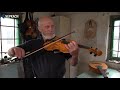 Житель села Хацьки Павло Брижатий майструє скрипки