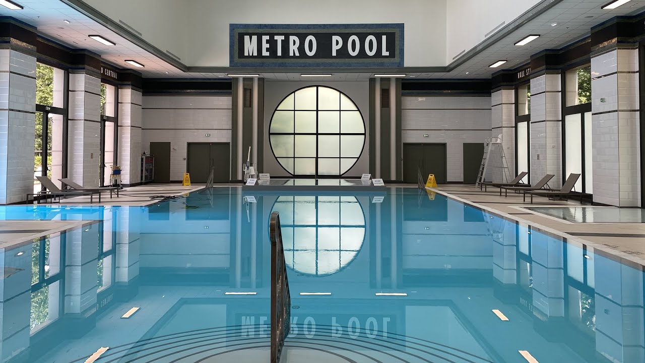 Disney's Hotel New York - The Art of Marvel: Design Studio, Metro Pool &  Hero Training Zone, DLP - YouTube