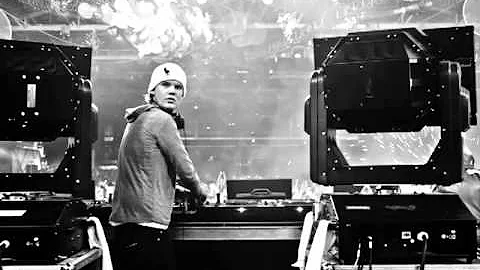 Avicii ft. Aloe Blacc - Wake Me Up ID (HQ) @ UMF