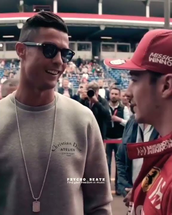 Cristiano Ronaldo what's app status use earphones for better experience