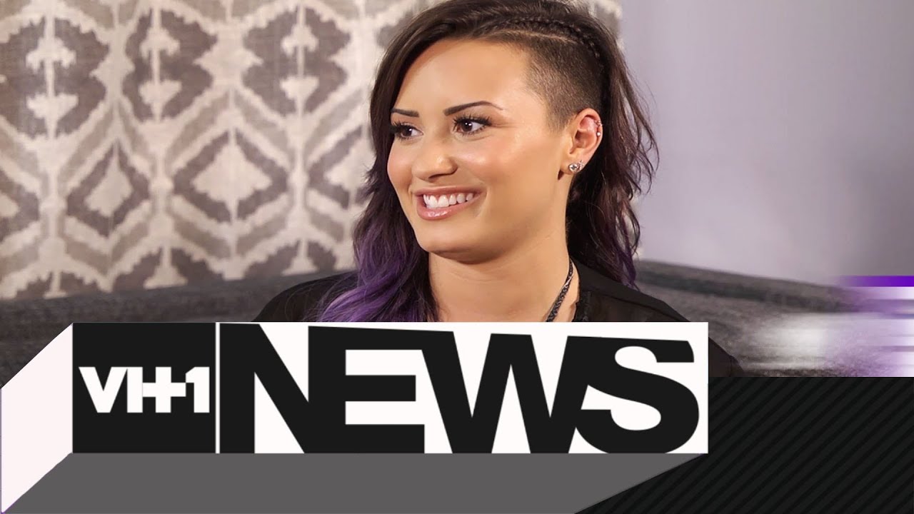Demi Lovato Loves Poop Emojis and Cinderella but Thinks The Little Mermaid is a Ho + VH1