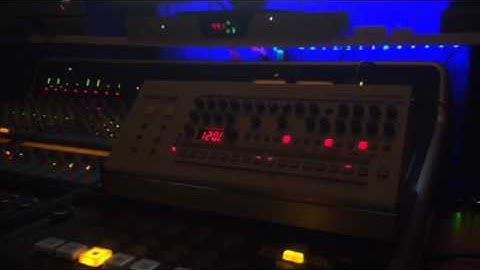 Roland TR-09