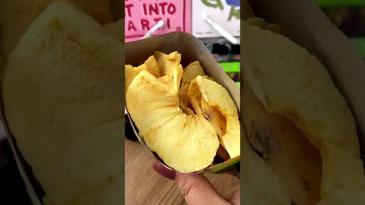 Pure natural apple chips, crispy and sweet, if you don't like apples, just eat this!