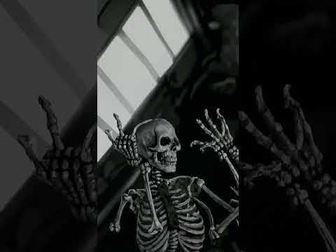 كنت بجرب في باب غرفتي بس ما إتوقعت الصوره كدا