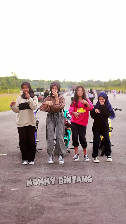 HAYO TEBAK KAMI LAGI DIMANA #bocilsquad #dance #mommybintang #shorts #trending #viral #tiktok #fyp