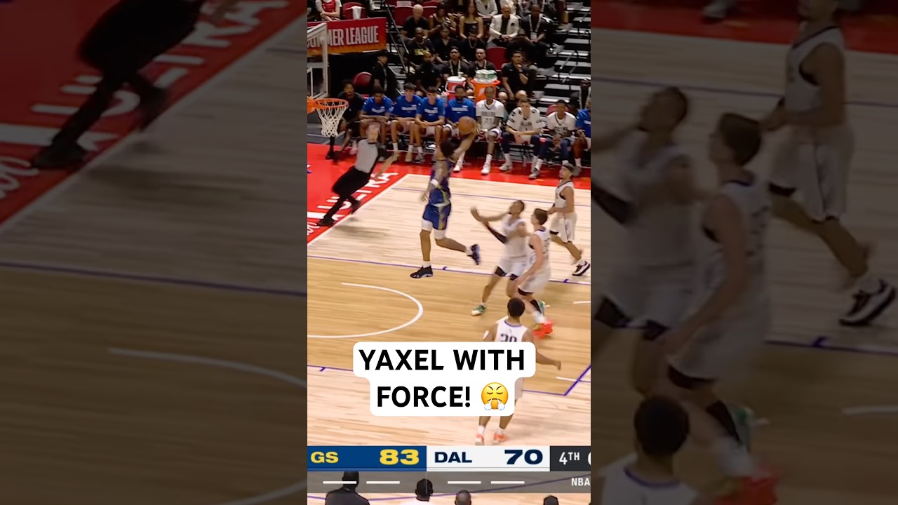 Yaxel Lendeborg has a meeting with the rim! 😤