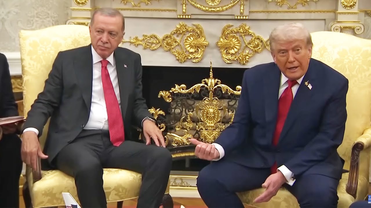 Trump Oval Office DISASTER, his OWN STAFF can’t believe it