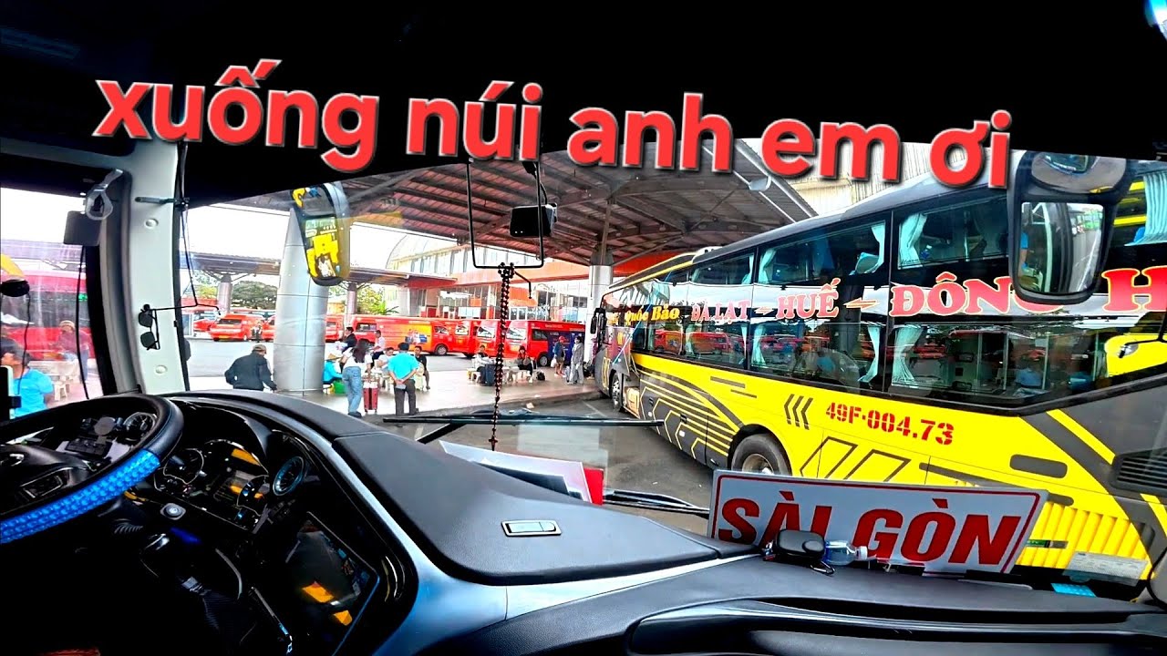 Tiếp tục phục vụ hành khách xuống núi