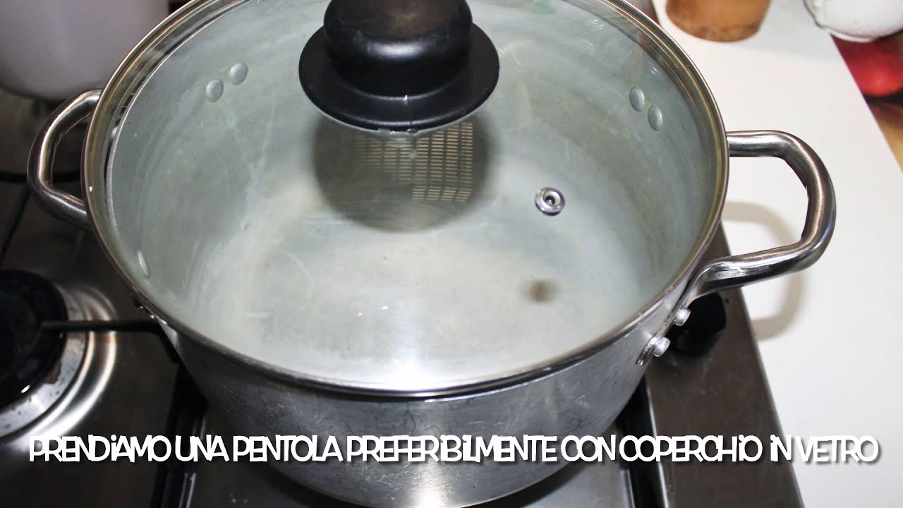 Cottura e condimento del riso per Sushi