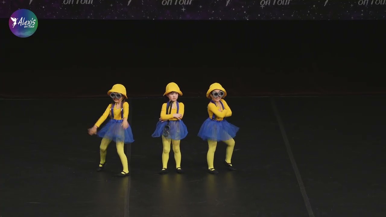 Ava F., Luiza S. & Mayra M. - Minionii by Star Dance Studio /  trio