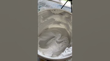 Spray your texture paste tub water to prevent it from drying out 👩‍🎨🎨 #arthack