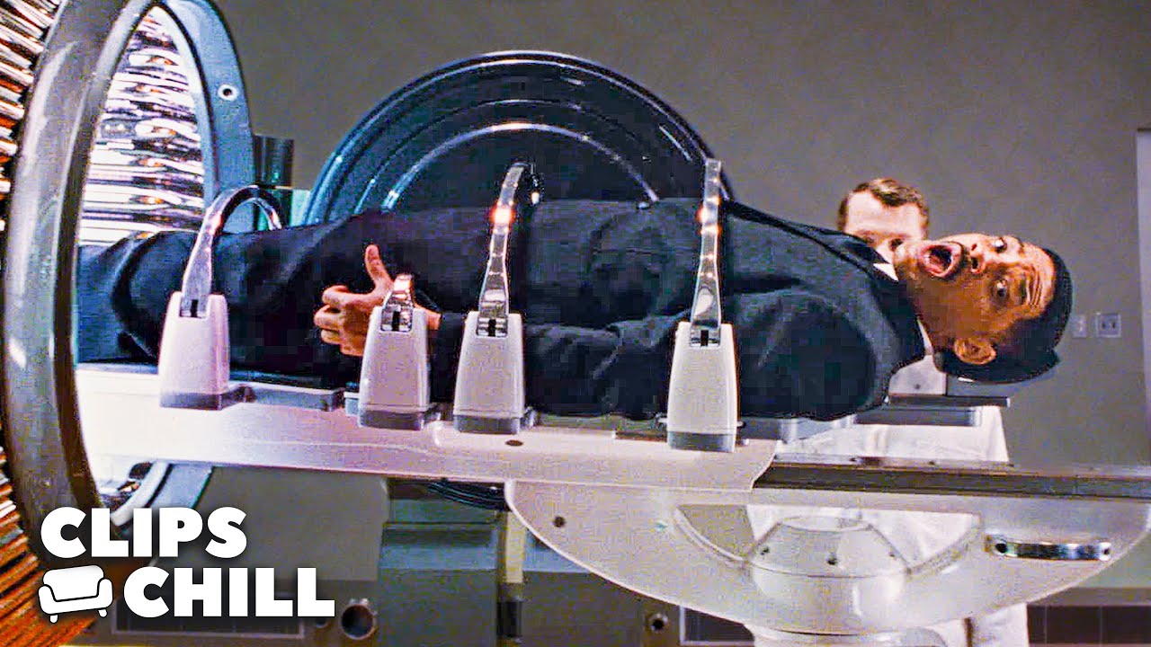 Cuando Nadie cree que vienes del Futuro | Hombres de Negro 3 (Will Smith)