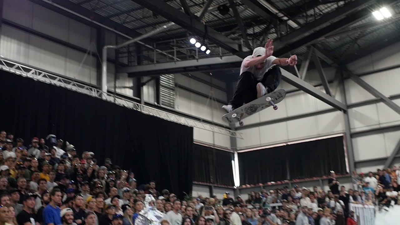 DIME Glory Challenge | Yuri Facchini Kick Flip Valcano Challenge