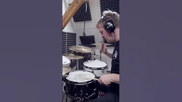 Samuel Palán - Linkin Park - Somewhere I Belong - Drum Cover