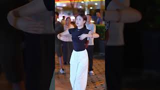 Shamayigu, lovely Tibetan dancer, graceful Tibetan dance