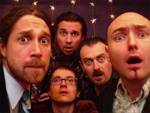 BLUE HAWAI BA1060 / Transport Offert/Badge 56 MM/Neuf/FATALS