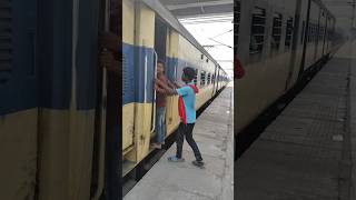 2G network 🛜 दूध वाला solution 😂😅 #trendingreels #comedy #reels #viral