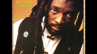 Miniatura de vídeo de "LUCKY DUBE - Guns & Roses"