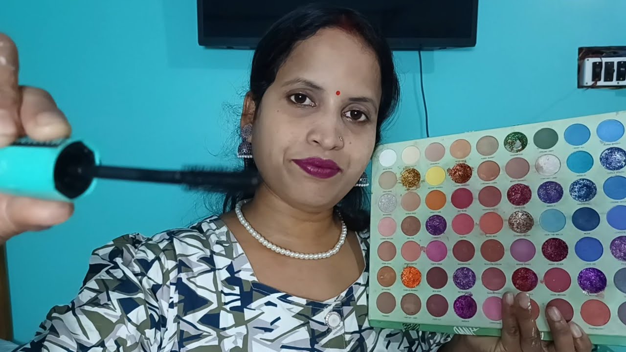 ASMR doing your eye makeup 💄