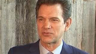 Chris Isaak's Romantic Side