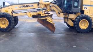 Champion 720A VHP articulated motor grader for sale | sold at auction April 11, 2013