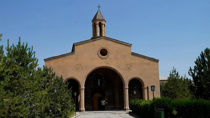 Վարչապետը Այգեշատի Սուրբ Գեւորգ եկեղեցում պատարագի է մասնակցում. Ուղիղ