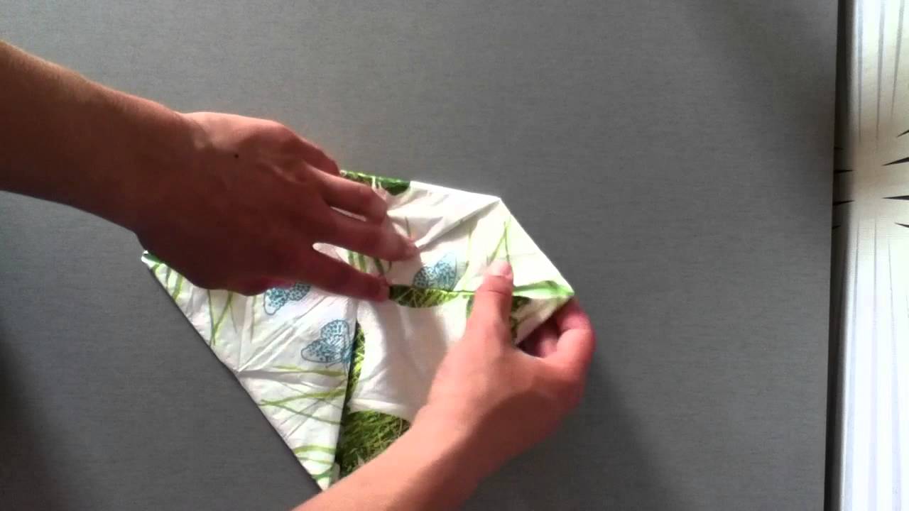 Comment plier une serviette en fleur de lotus - Décoration de table