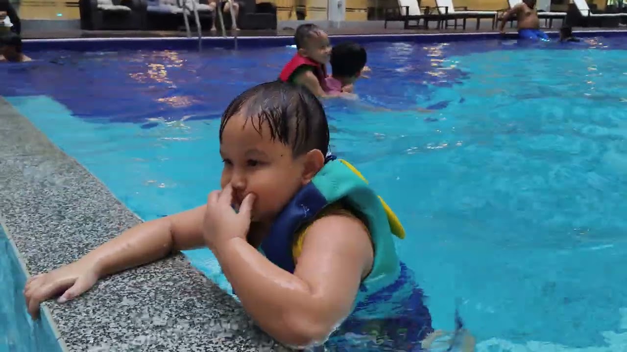 Swimming Pool Hotel Pan Borneo Putatan Sabah