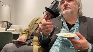 Less Autre - Pas Petit Official Video