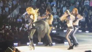 06 Selena Gomez - Slow Down (The Revival Tour DVD)