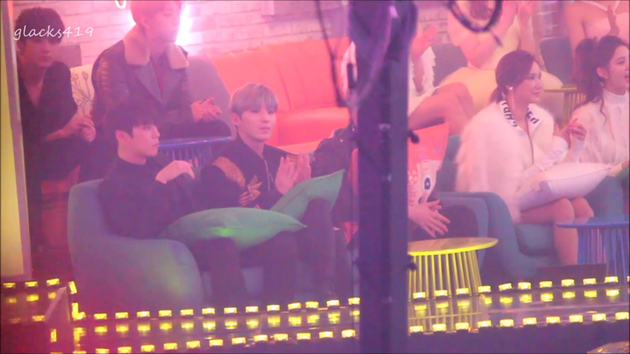 161231 MBC Gayo - B.A.P during 내 남자친구에게 (orig Fin.K.L; perf by Hani, Seolhyun, Tzuyu)