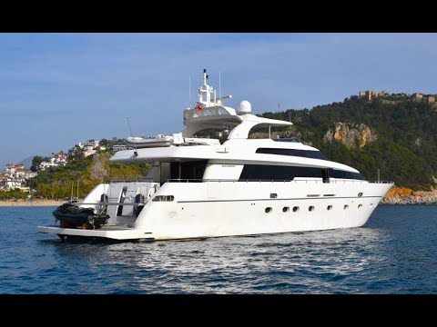 SANLORENZO SL 88 Motor Yacht For Sale Extended to 93' with Hydraulic Platform. AMAZING CONDITION!