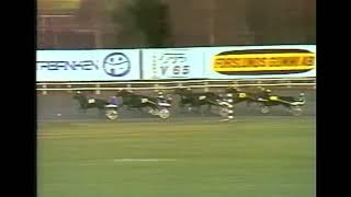 Meadow Road & Torbjörn Jansson vinner Östgötaloppet på Mantorp 22 december 1984. Segertid 1.15,9a.