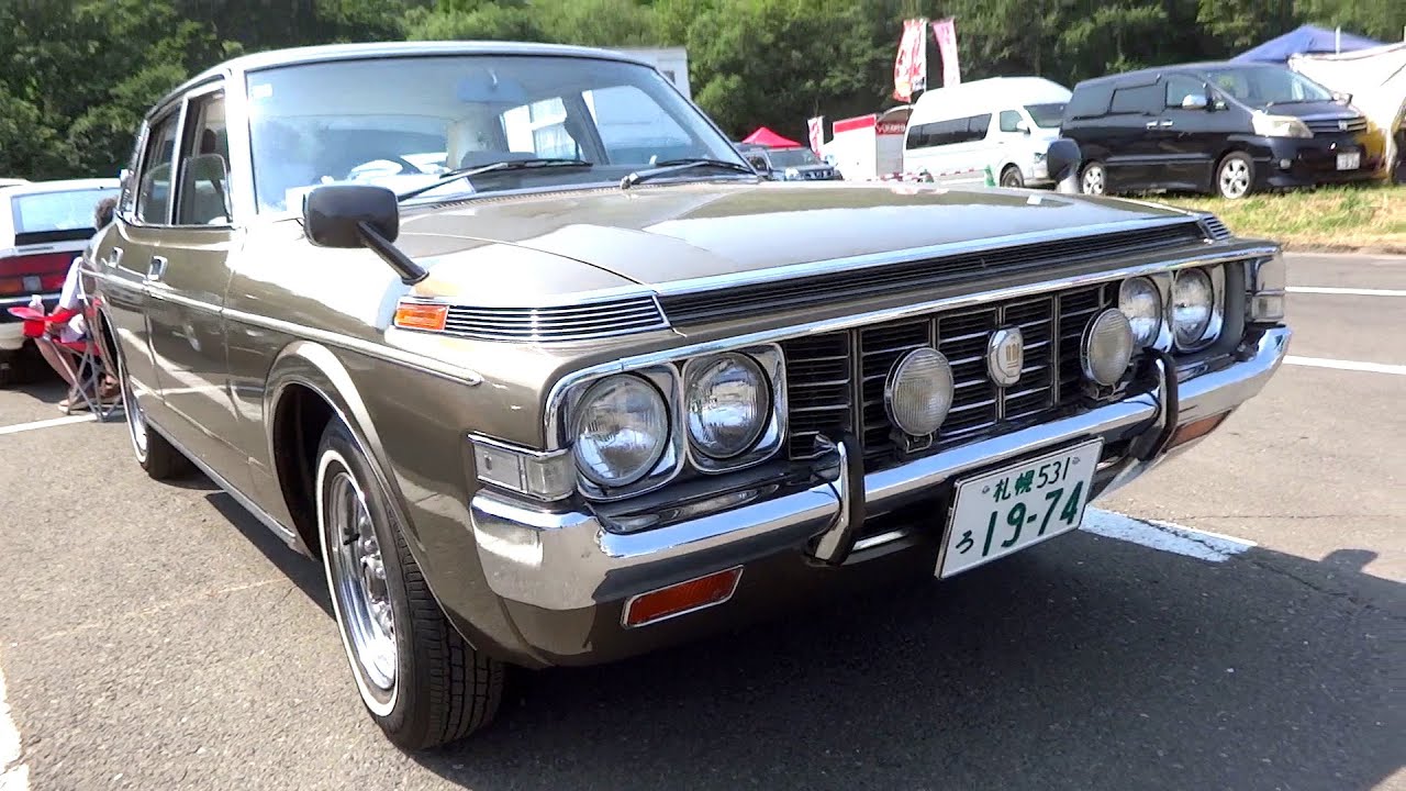TOYOTA CROWN 1974 トヨタ クラウン くじらクラウン - YouTube
