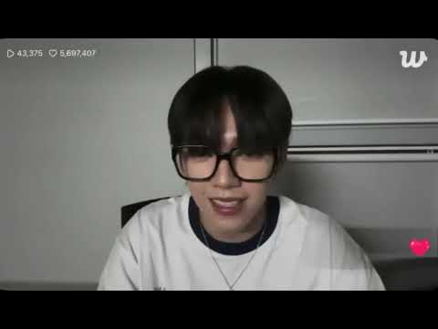 AHOF's JL singing to 'Binibini by Zack Tabudlo during his Weverse.