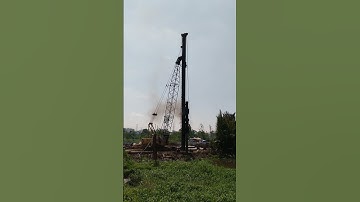 Cận cảnh quá trình đóng cọc thi công cống hộp qua rạch Bà Lớn (dự án đường song hành Quốc lộ 50)