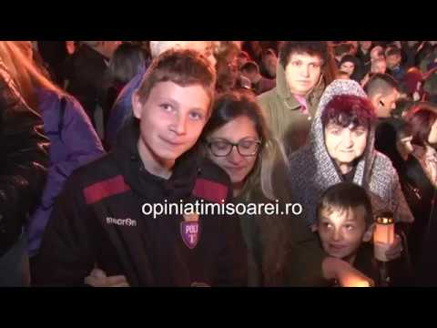 Hristos a Inviat! Mii de credinciosi au luat Lumina la Timisoara