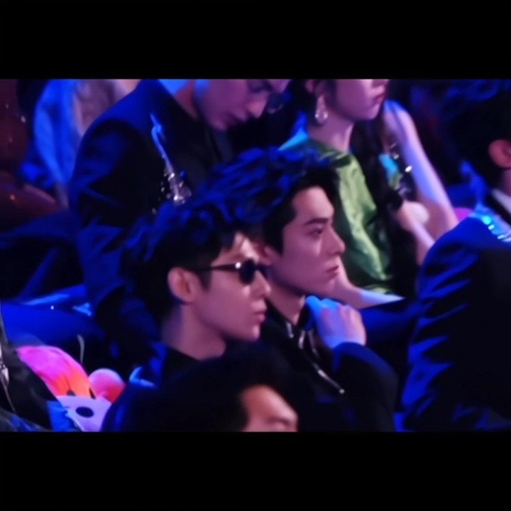 [ UPDATE PICS | WEIBO 11.1.2025 ] Luo Yunxi #罗云熙 x Wáng Hè Dì #王鹤棣  (2024 WEIBO Night) #罗云熙leo