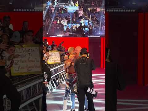 DDP showing love