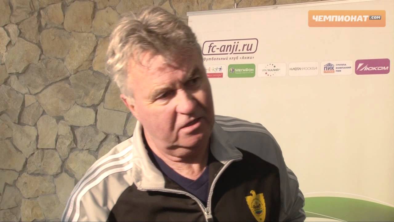 Хиддинк говорит по-русски