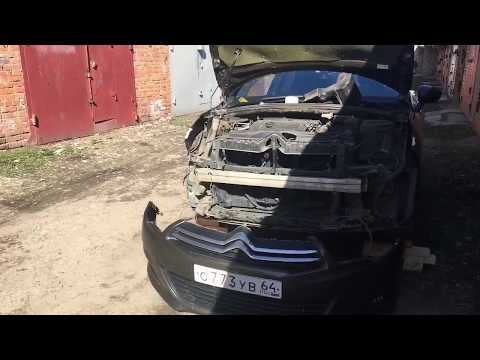 Citroen C4 (B7) самостоятельная замена рамки радиатора, снятие установка переднего бампера и фар