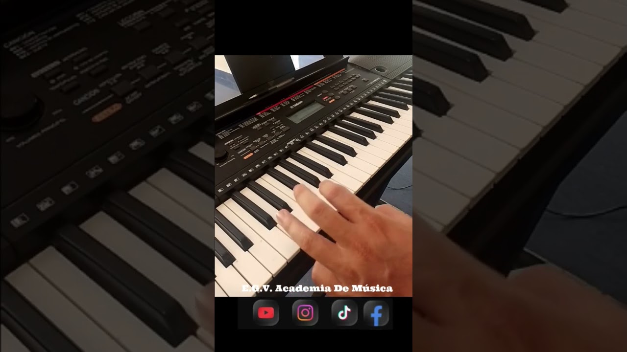 Guarda Como acompañar una cumbia en el teclado Pt. 07#cumbia su YouTube
