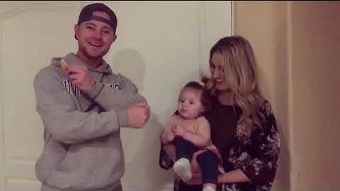 ASL sign for CRACKER