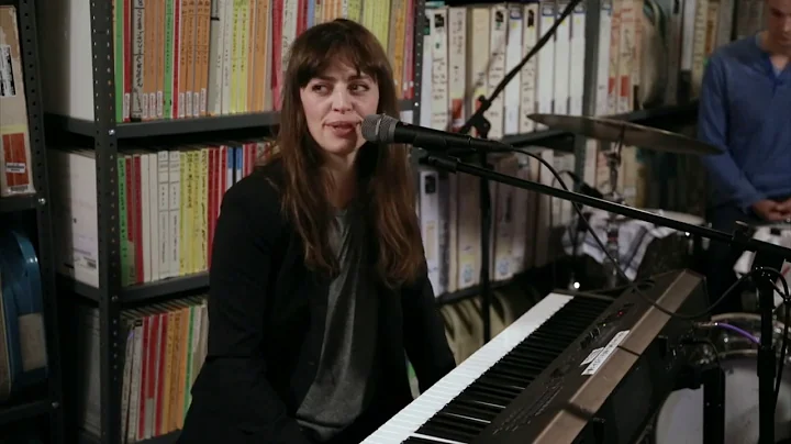 Heather Woods Broderick at Paste Studio NYC live f...