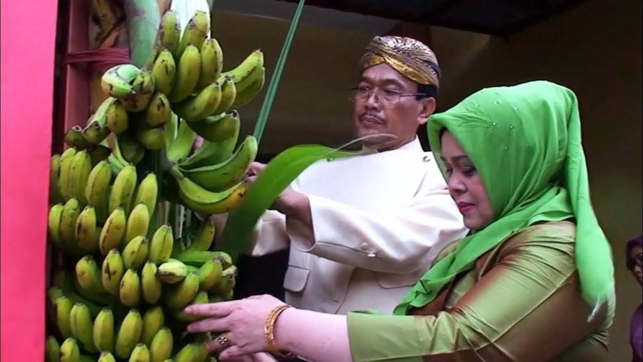 SIRAMAN ADAT JAWA, AYU DEWANDARY . Jakarta 12 Januari 2017 .