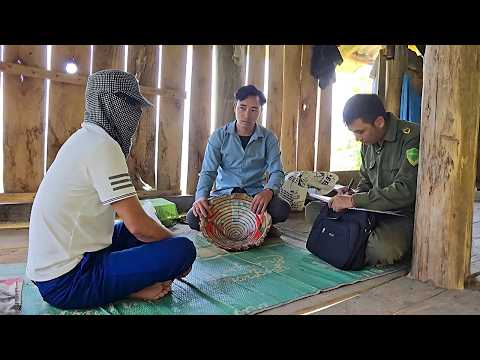 Video Bao went to see Sinh's father and demanded additional compensation.
