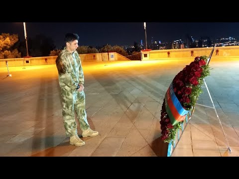 Ali Aliyev Şəhidlər Xiyabanını ziyarət edib