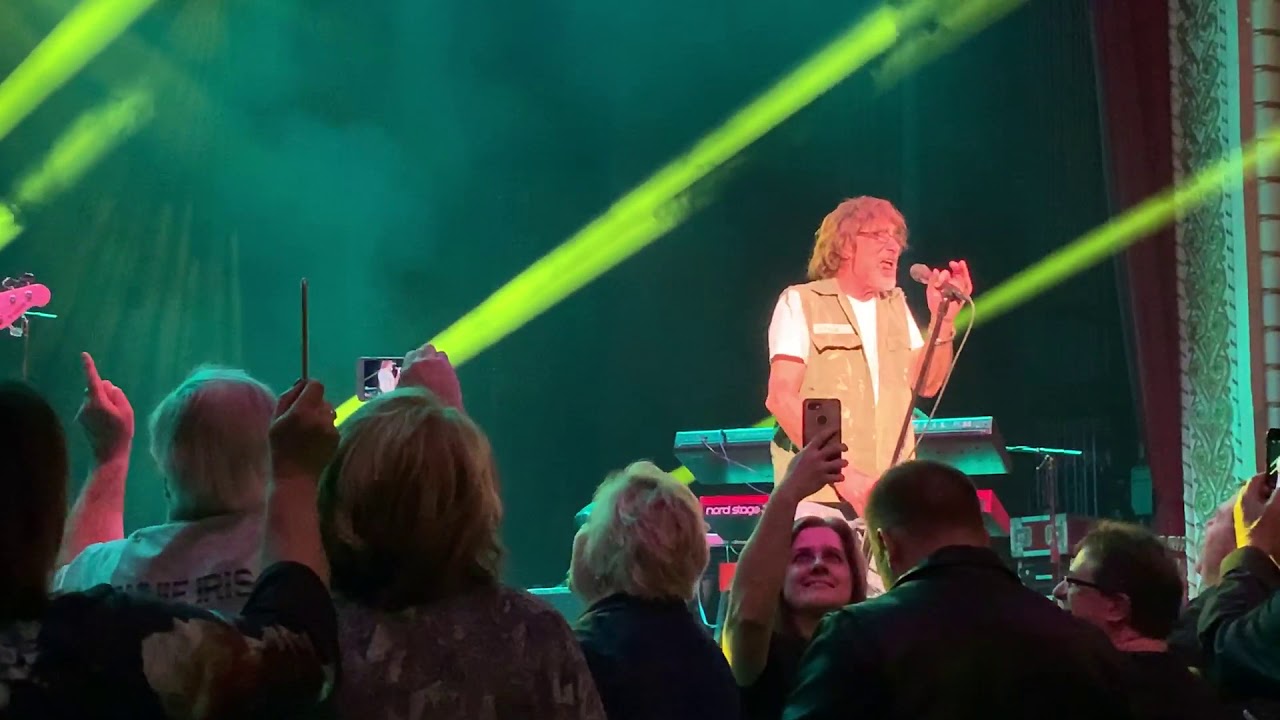 donnie-iris-ah-leah-live-at-the-palace-theater-greensburg-pa-2-8-20